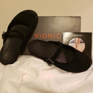 Vionic Lidia Black Suede Leather Slip-on S: 9 W: M